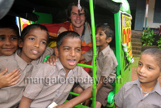 Mumbai Express Rally arrives in Mangalore